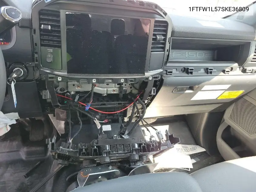 1FTFW1L57SKE36809 2025 Ford F-150 Xl