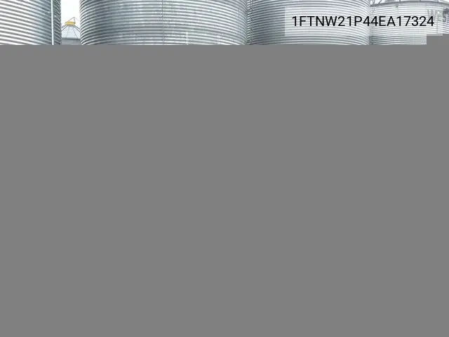 1FTNW21P44EA17324 2004 Ford F-250 2004 Ford F-250 Lariat 4X4 Crew Cab Pickup