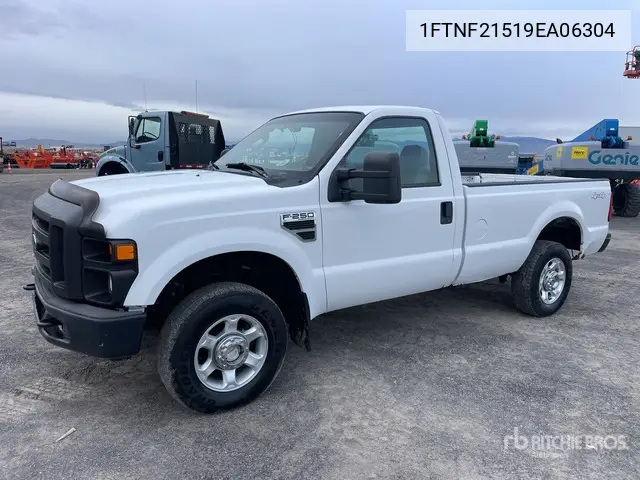 1FTNF21519EA06304 2009 Ford F-250 2009 Ford F-250 Xl 4X4 Pickup
