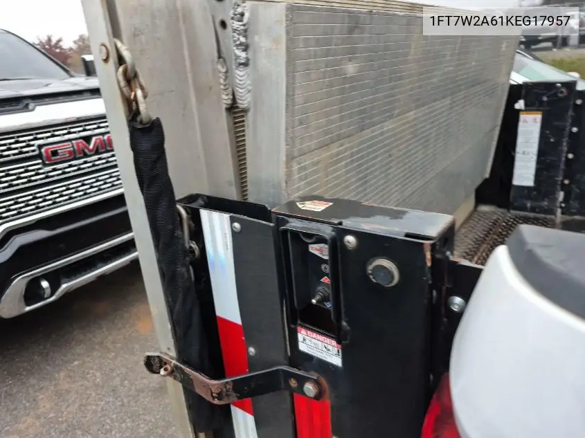 1FT7W2A61KEG17957 2019 Ford F-250 Xl