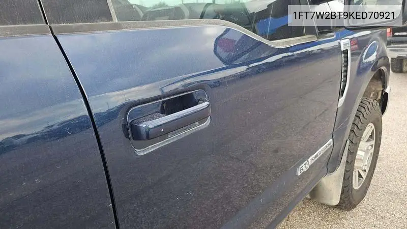 1FT7W2BT9KED70921 2019 Ford F-250 Lariat