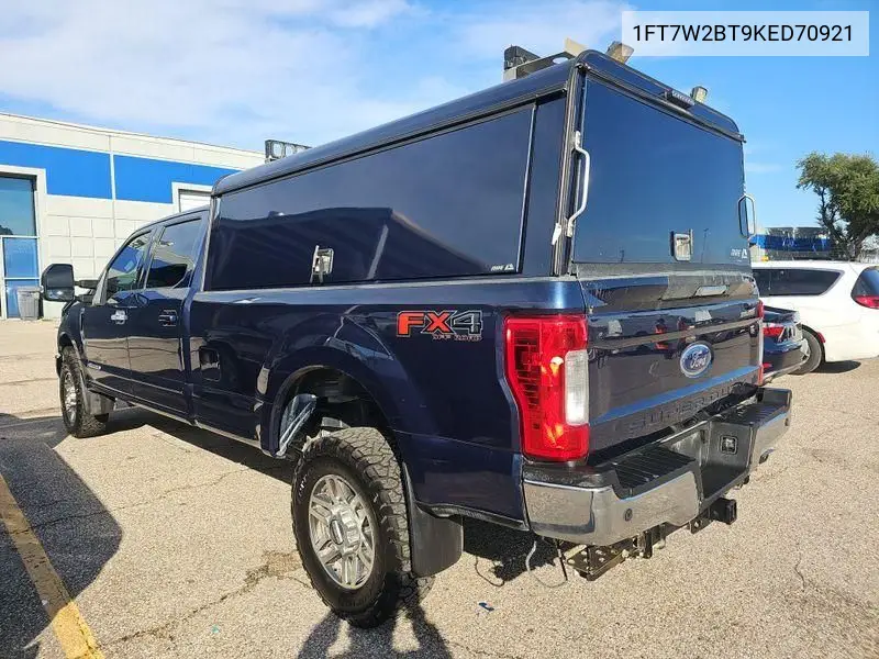 1FT7W2BT9KED70921 2019 Ford F-250 Lariat