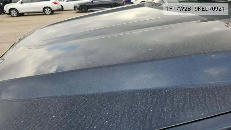 1FT7W2BT9KED70921 2019 Ford F-250 Lariat