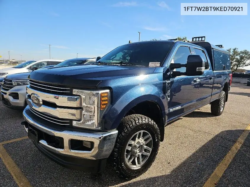 1FT7W2BT9KED70921 2019 Ford F-250 Lariat