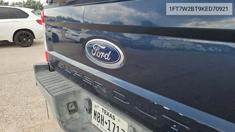1FT7W2BT9KED70921 2019 Ford F-250 Lariat