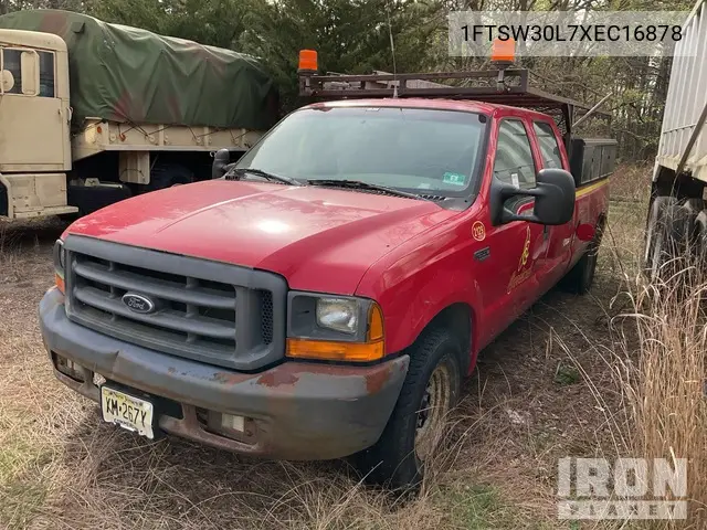 1FTSW30L7XEC16878 1999 Ford F-350 1999 Ford F-350 Xl 4X2 Crew Cab Pickup (Inoperable)