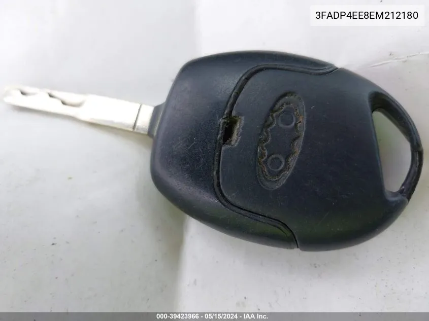 3FADP4EE8EM212180 2014 Ford Fiesta Se