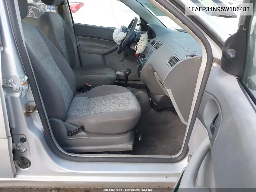 1FAFP34N95W186483 2005 Ford Focus Zx4