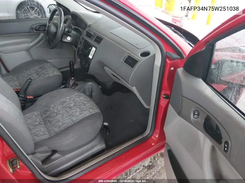 1FAFP34N75W251038 2005 Ford Focus Zx4