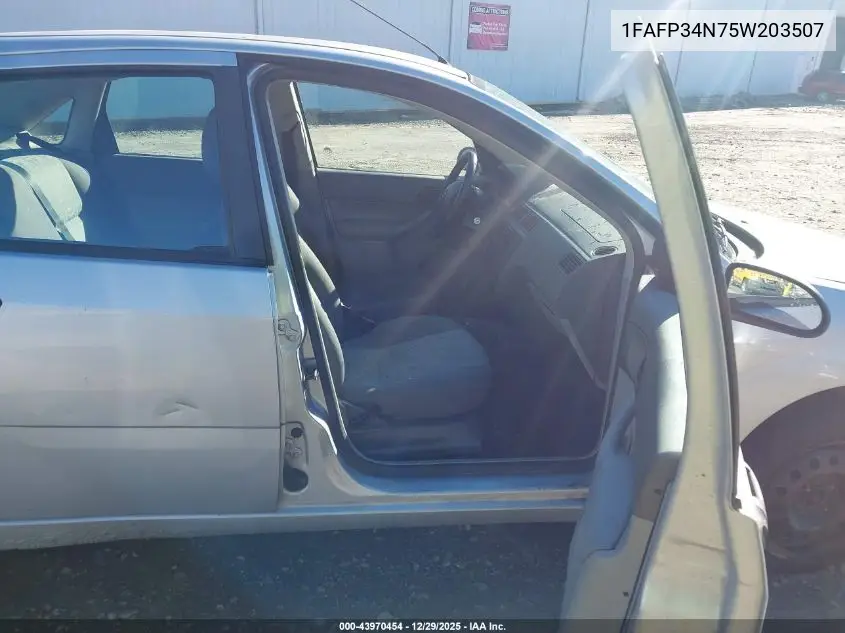 1FAFP34N75W203507 2005 Ford Focus Zx4