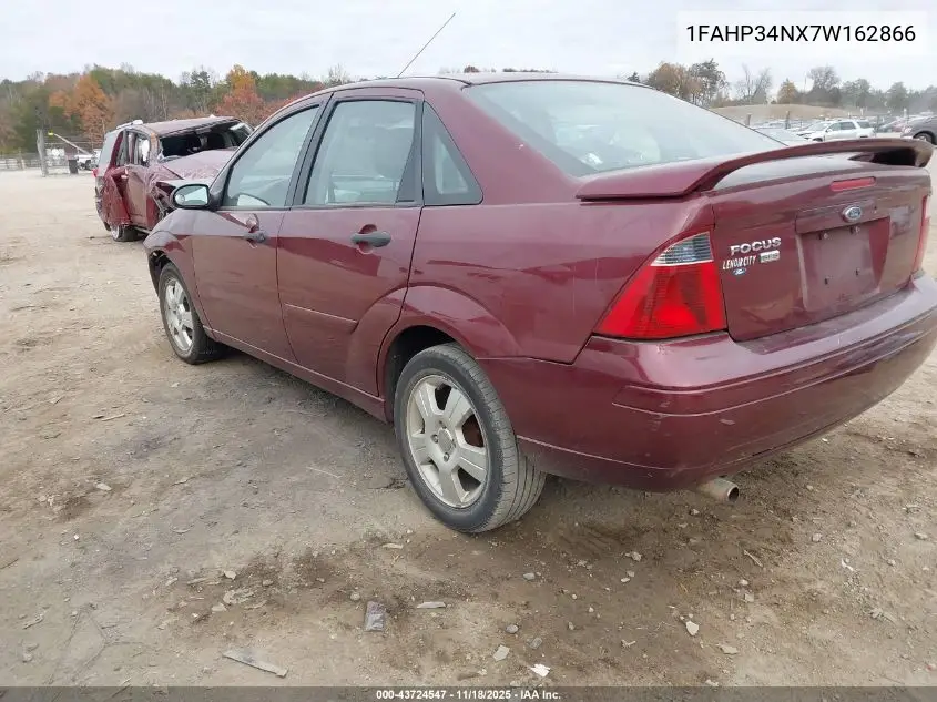 1FAHP34NX7W162866 2007 Ford Focus S/Se/Ses