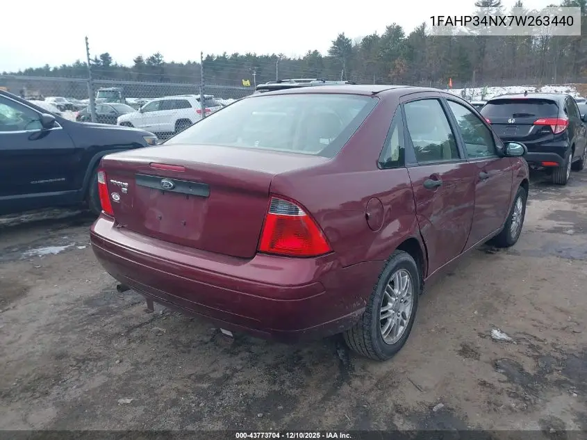 1FAHP34NX7W263440 2007 Ford Focus S/Se/Ses