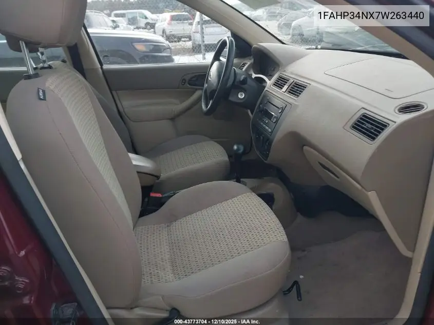 1FAHP34NX7W263440 2007 Ford Focus S/Se/Ses