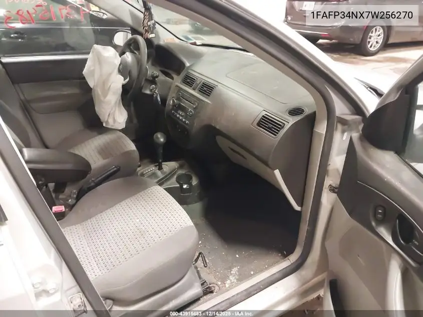 1FAFP34NX7W256270 2007 Ford Focus S/Se/Ses