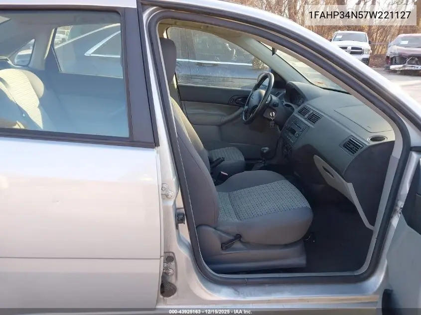 1FAHP34N57W221127 2007 Ford Focus S/Se/Ses