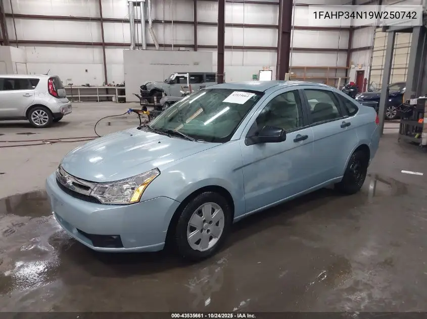 1FAHP34N19W250742 2009 Ford Focus S
