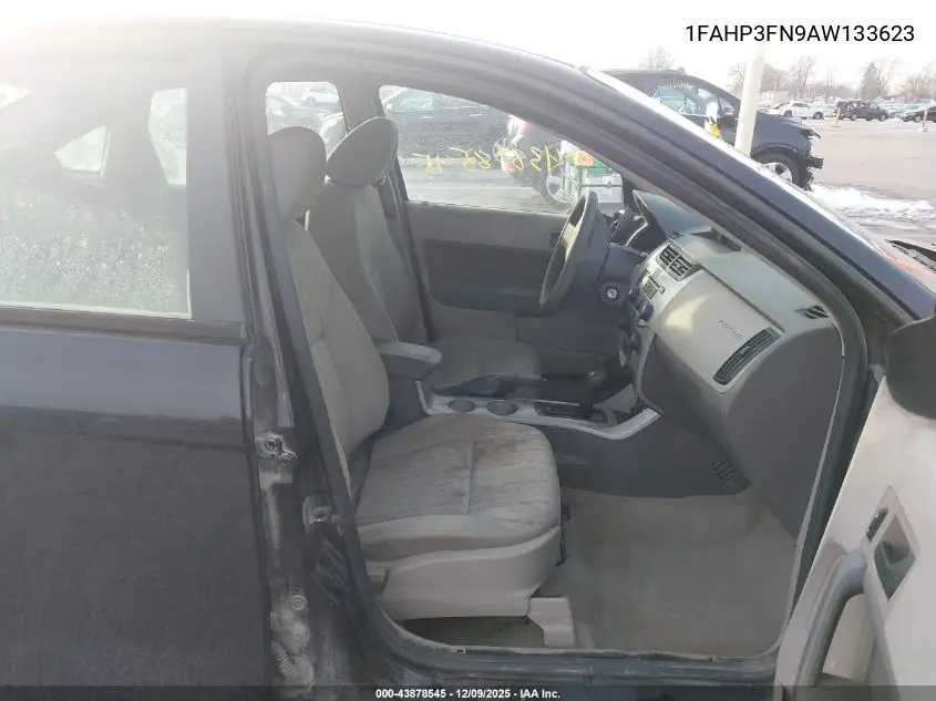 1FAHP3FN9AW133623 2010 Ford Focus Se