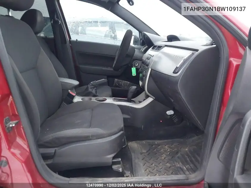 1FAHP3GN1BW109137 2011 Ford Focus