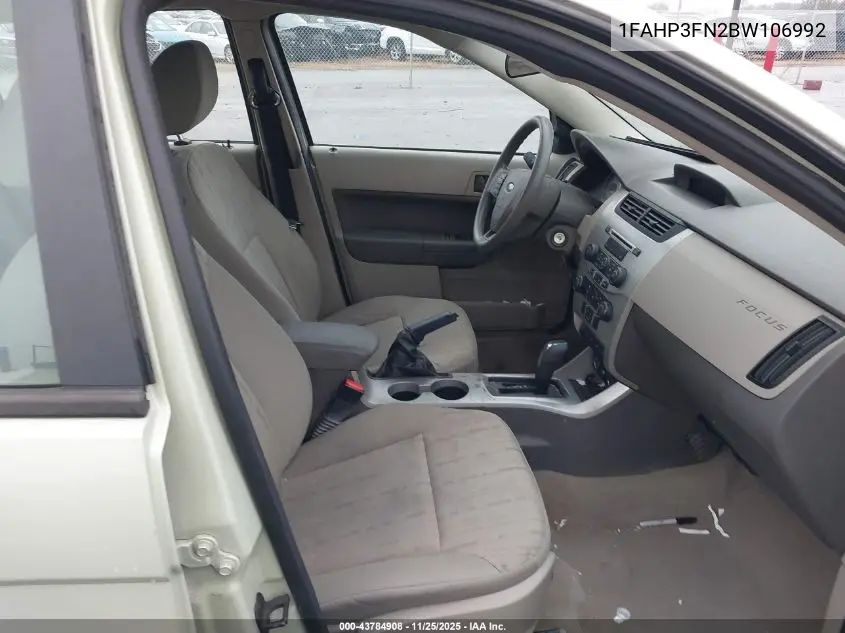 1FAHP3FN2BW106992 2011 Ford Focus Se