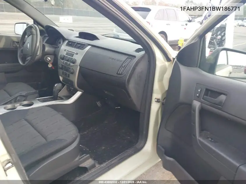 1FAHP3FN1BW186771 2011 Ford Focus Se