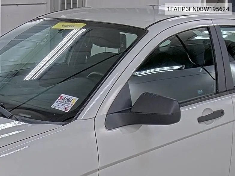 1FAHP3FN0BW195624 2011 Ford Focus Se