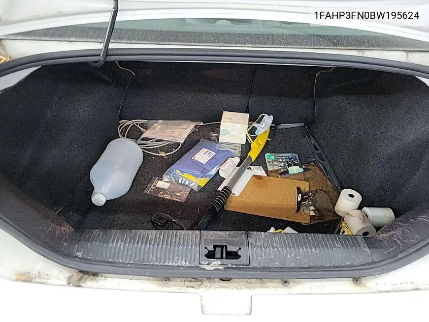 1FAHP3FN0BW195624 2011 Ford Focus Se