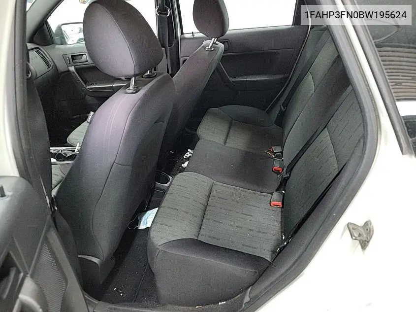 1FAHP3FN0BW195624 2011 Ford Focus Se