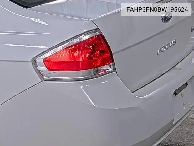 1FAHP3FN0BW195624 2011 Ford Focus Se