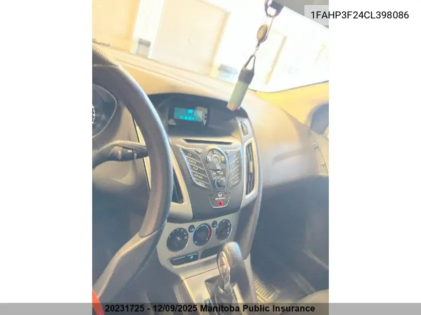 1FAHP3F24CL398086 2012 Ford Focus Se