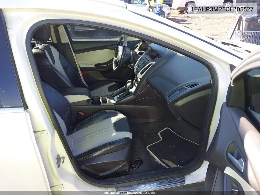 1FAHP3M25CL205527 2012 Ford Focus Sel