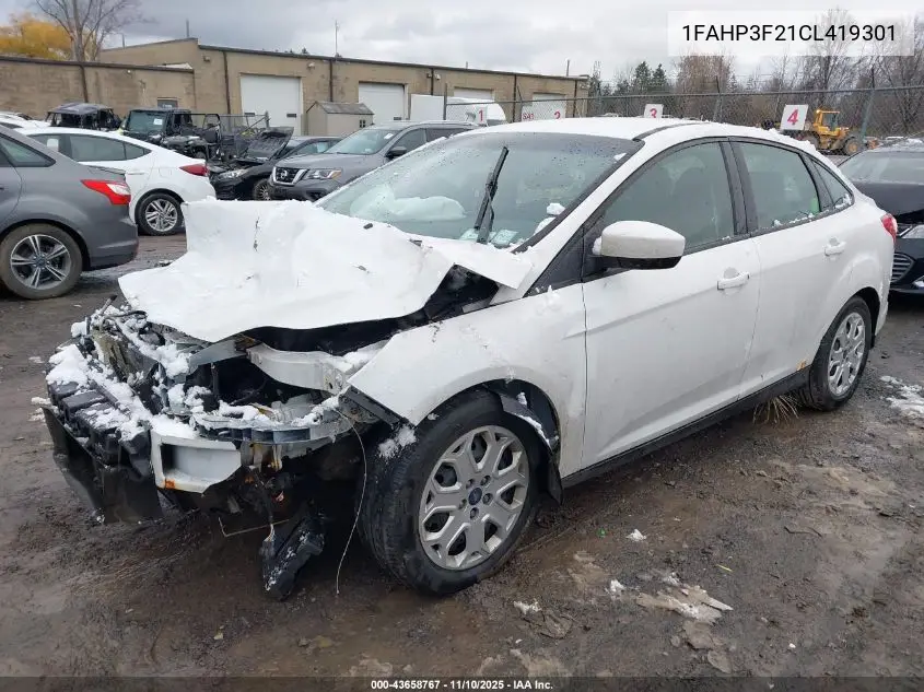 1FAHP3F21CL419301 2012 Ford Focus Se