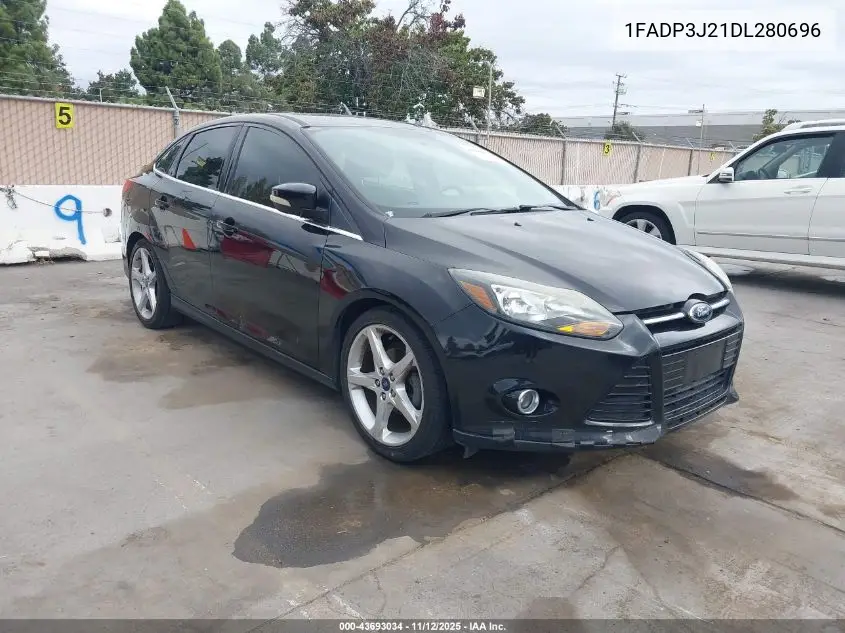 1FADP3J21DL280696 2013 Ford Focus Titanium
