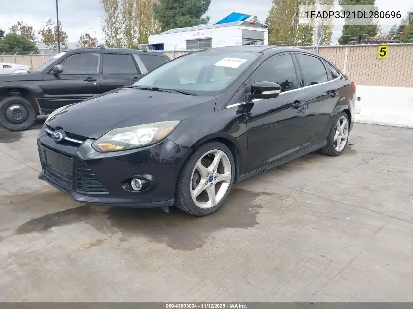 1FADP3J21DL280696 2013 Ford Focus Titanium