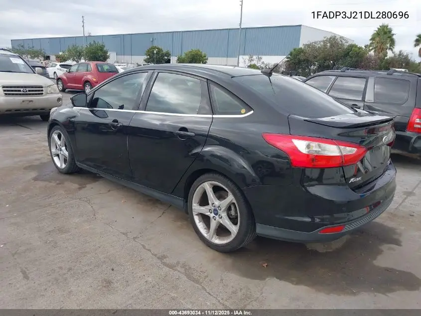 1FADP3J21DL280696 2013 Ford Focus Titanium