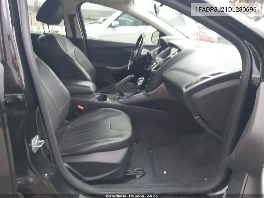 1FADP3J21DL280696 2013 Ford Focus Titanium
