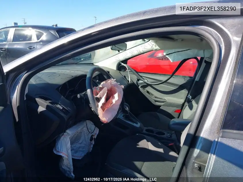 1FADP3F2XEL358290 2014 Ford Focus Se