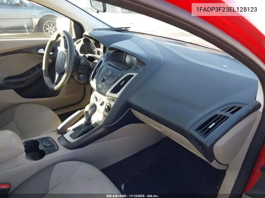 1FADP3F23EL128123 2014 Ford Focus Se