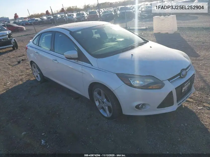 1FADP3J25EL252904 2014 Ford Focus Titanium