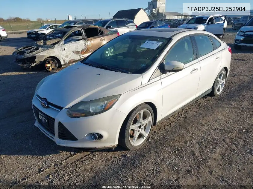 1FADP3J25EL252904 2014 Ford Focus Titanium