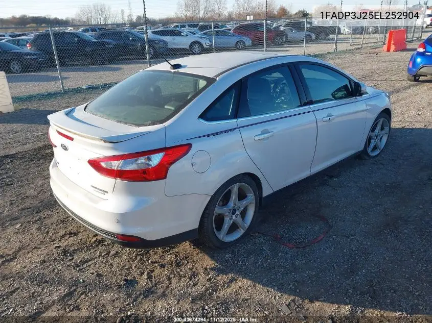 1FADP3J25EL252904 2014 Ford Focus Titanium