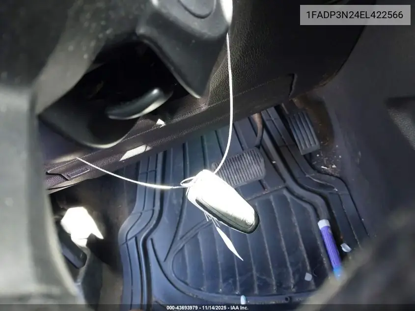1FADP3N24EL422566 2014 Ford Focus Titanium