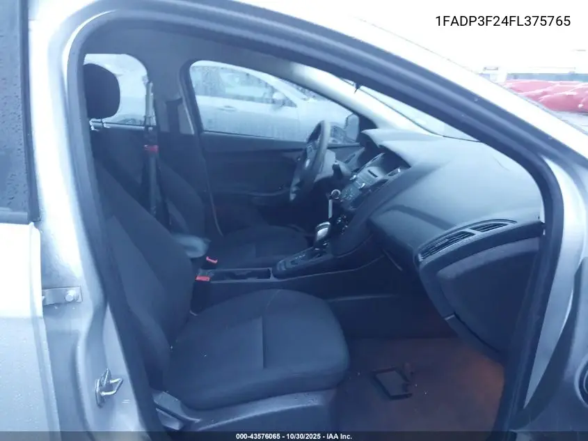 1FADP3F24FL375765 2015 Ford Focus Se