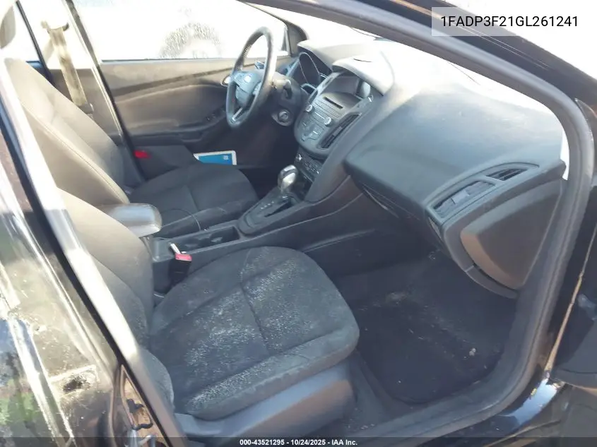 1FADP3F21GL261241 2016 Ford Focus Se