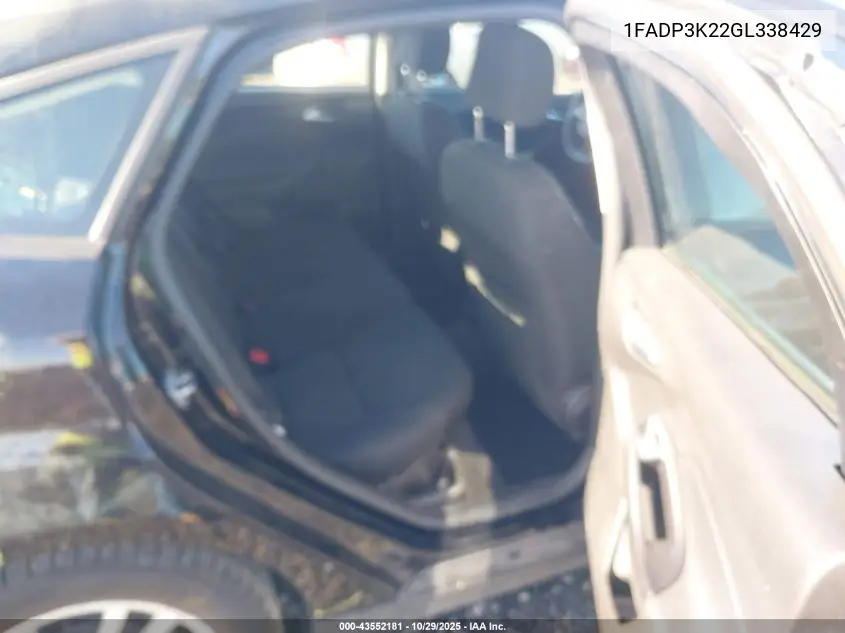 1FADP3K22GL338429 2016 Ford Focus Se