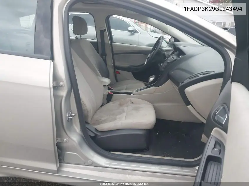 1FADP3K29GL243494 2016 Ford Focus Se