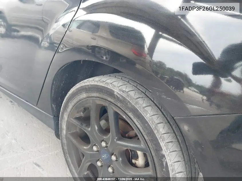 1FADP3F26GL250039 2016 Ford Focus Se