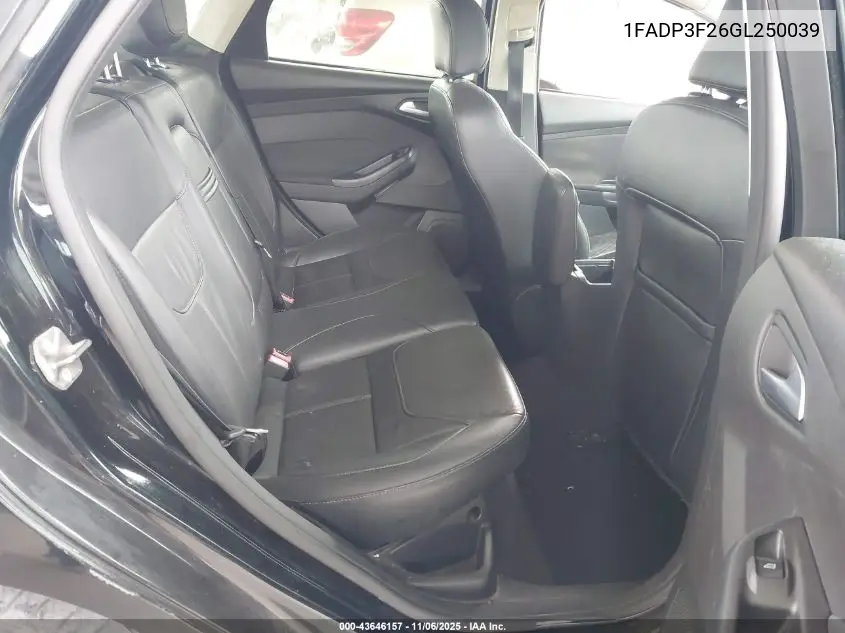 1FADP3F26GL250039 2016 Ford Focus Se