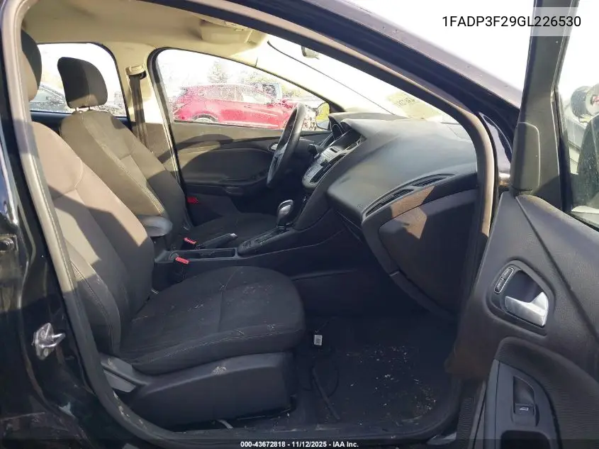 1FADP3F29GL226530 2016 Ford Focus Se
