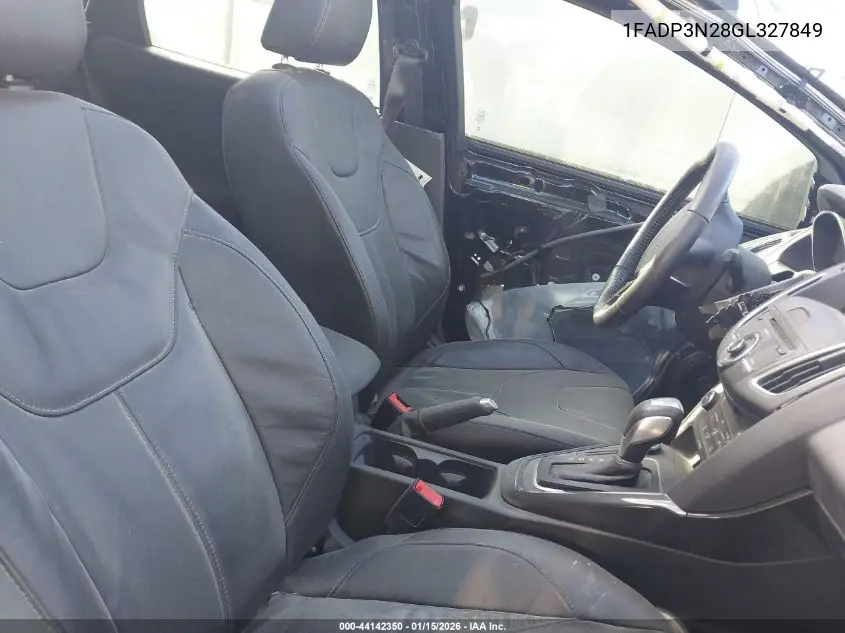 1FADP3N28GL327849 2016 Ford Focus Titanium