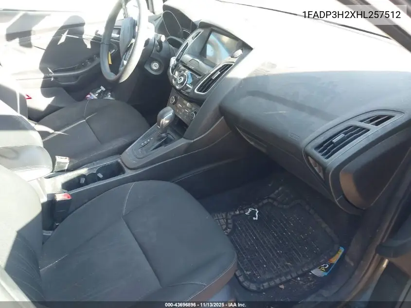 1FADP3H2XHL257512 2017 Ford Focus Sel